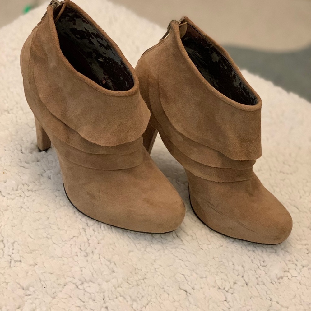 Cute Tan Steve Madden Boots / Booties Sz 6.5 - Picture 7 of 10